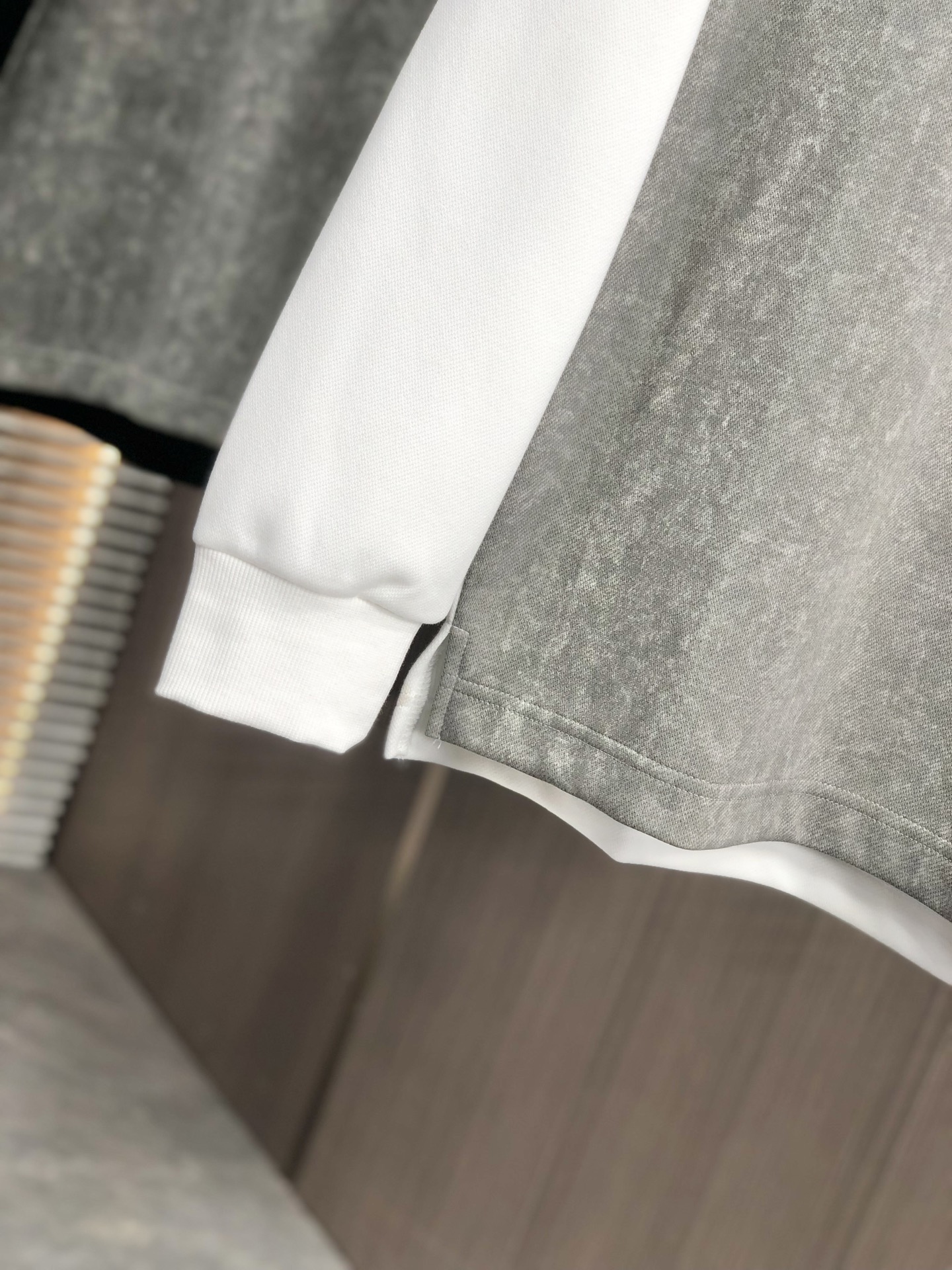 。罗意威。2025秋冬新款字母logo针织棉卫衣T恤 渠道精品！都市系列产物，奢华程度满分的字母logo