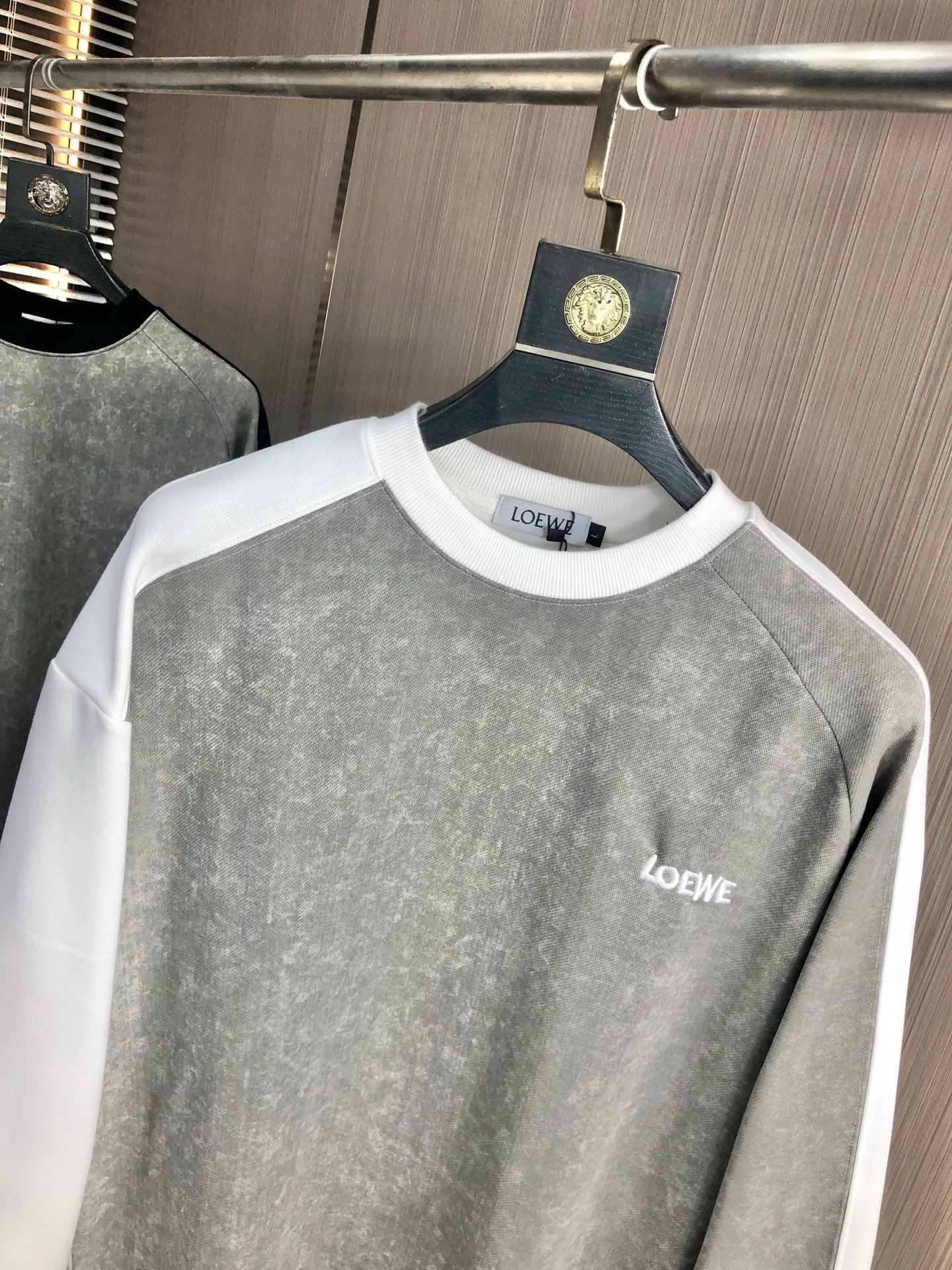 。罗意威。2025秋冬新款字母logo针织棉卫衣T恤 渠道精品！都市系列产物，奢华程度满分的字母logo