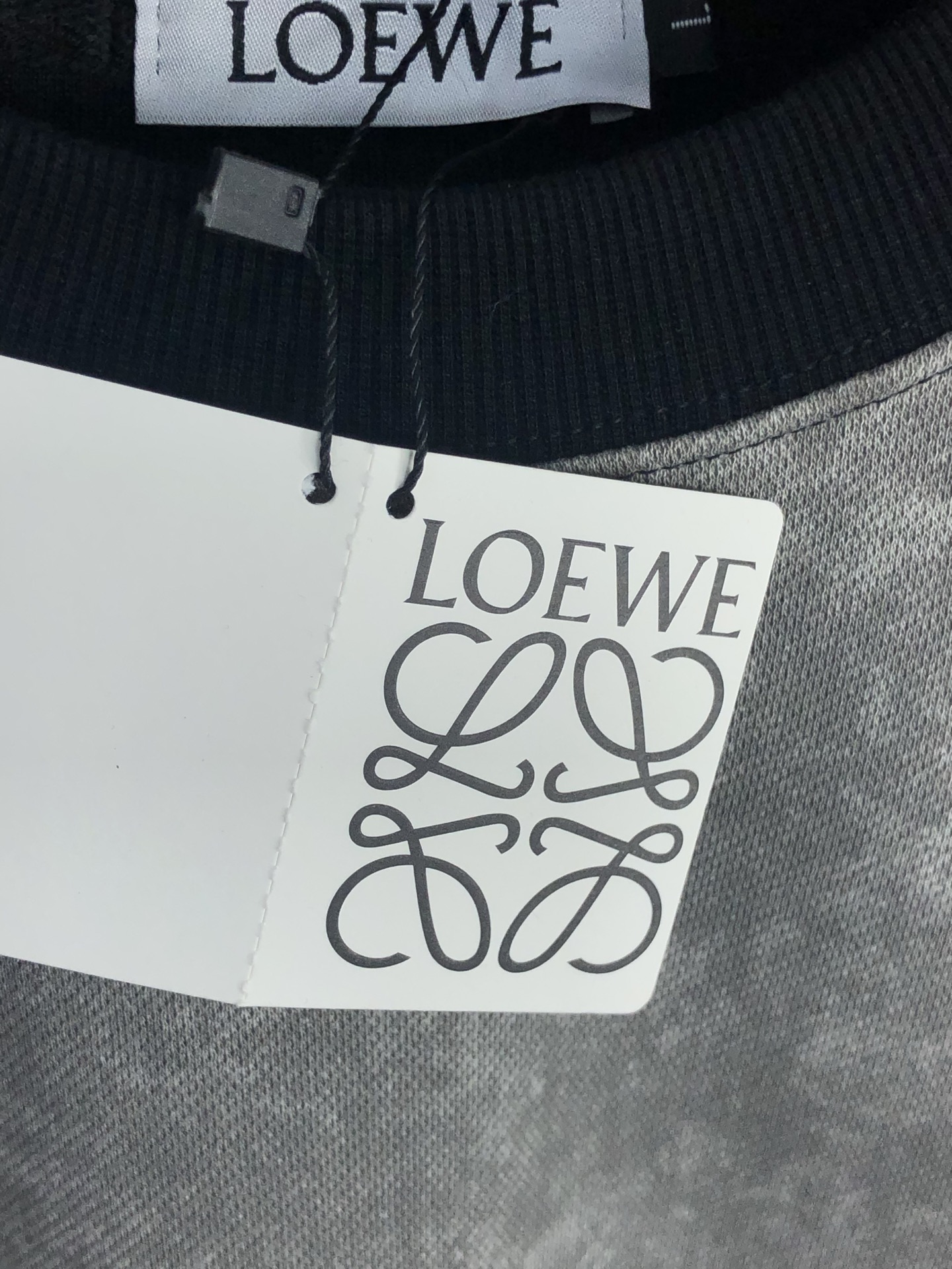 。罗意威。2025秋冬新款字母logo针织棉卫衣T恤 渠道精品！都市系列产物，奢华程度满分的字母logo