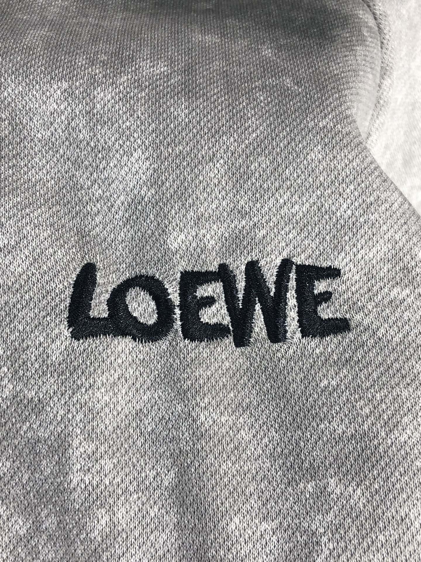 。罗意威。2025秋冬新款字母logo针织棉卫衣T恤 渠道精品！都市系列产物，奢华程度满分的字母logo