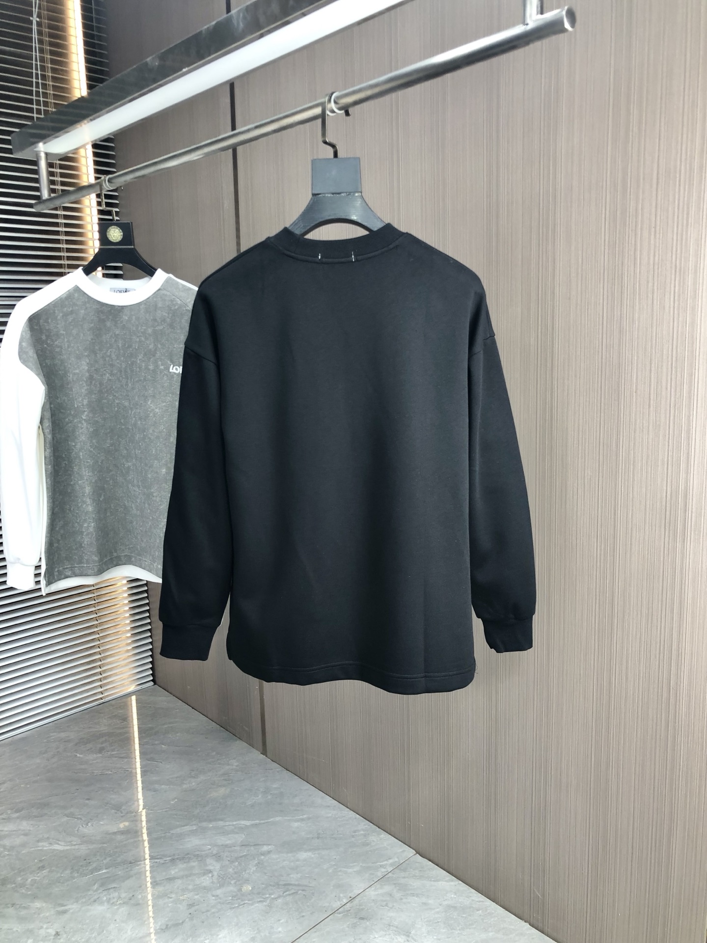 。罗意威。2025秋冬新款字母logo针织棉卫衣T恤 渠道精品！都市系列产物，奢华程度满分的字母logo