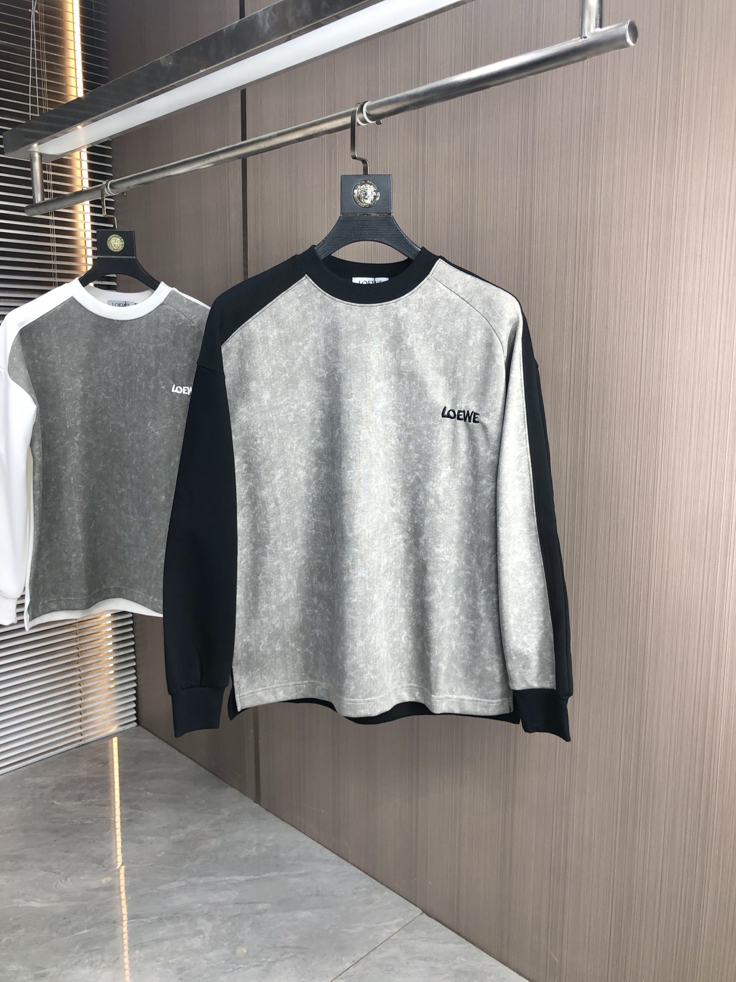 。罗意威。2025秋冬新款字母logo针织棉卫衣T恤 渠道精品！都市系列产物，奢华程度满分的字母logo