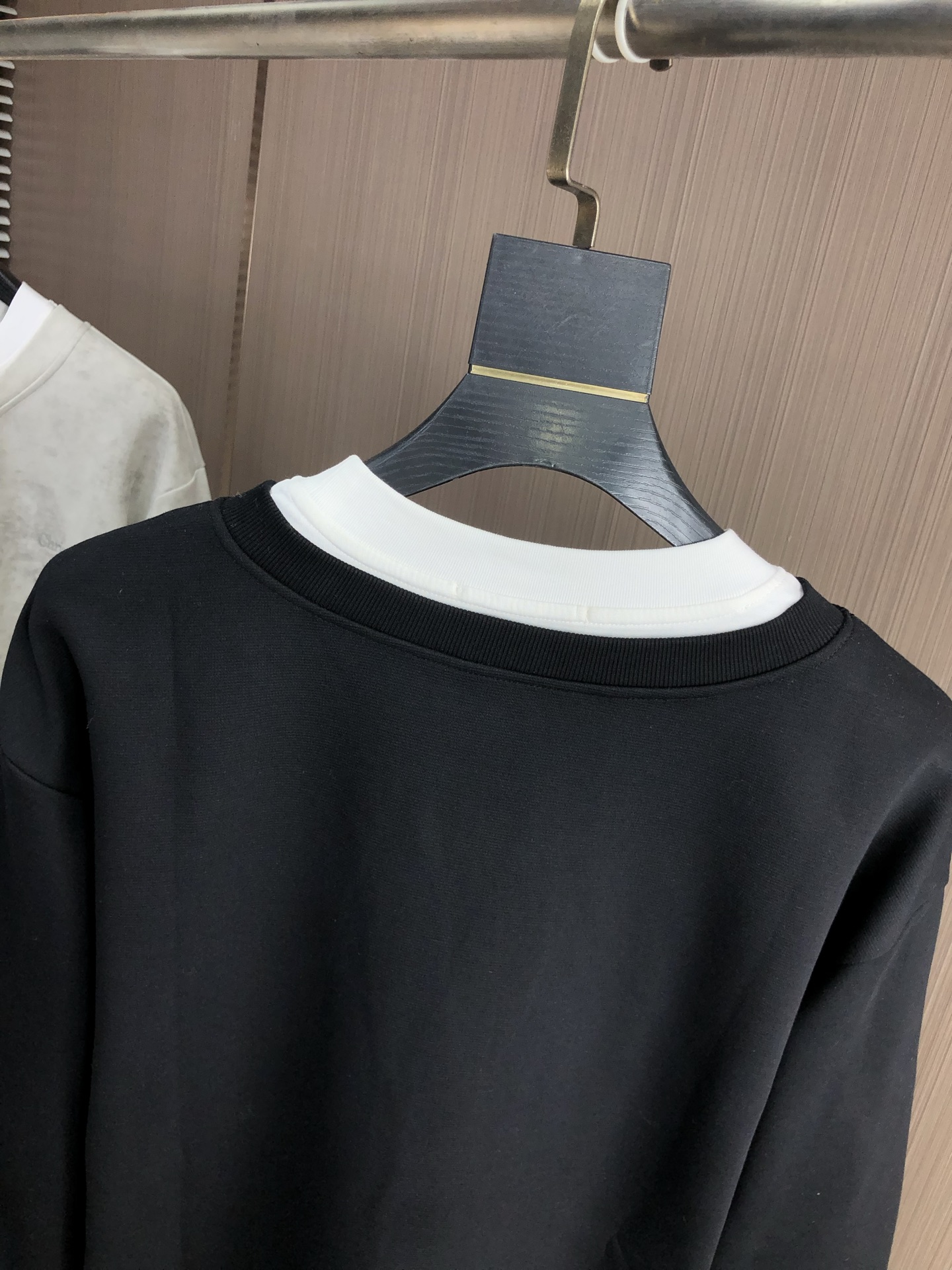 。Dior。2025秋冬新款字母logo针织棉卫衣T恤 渠道精品！都市系列产物，奢华程度满分的字母log