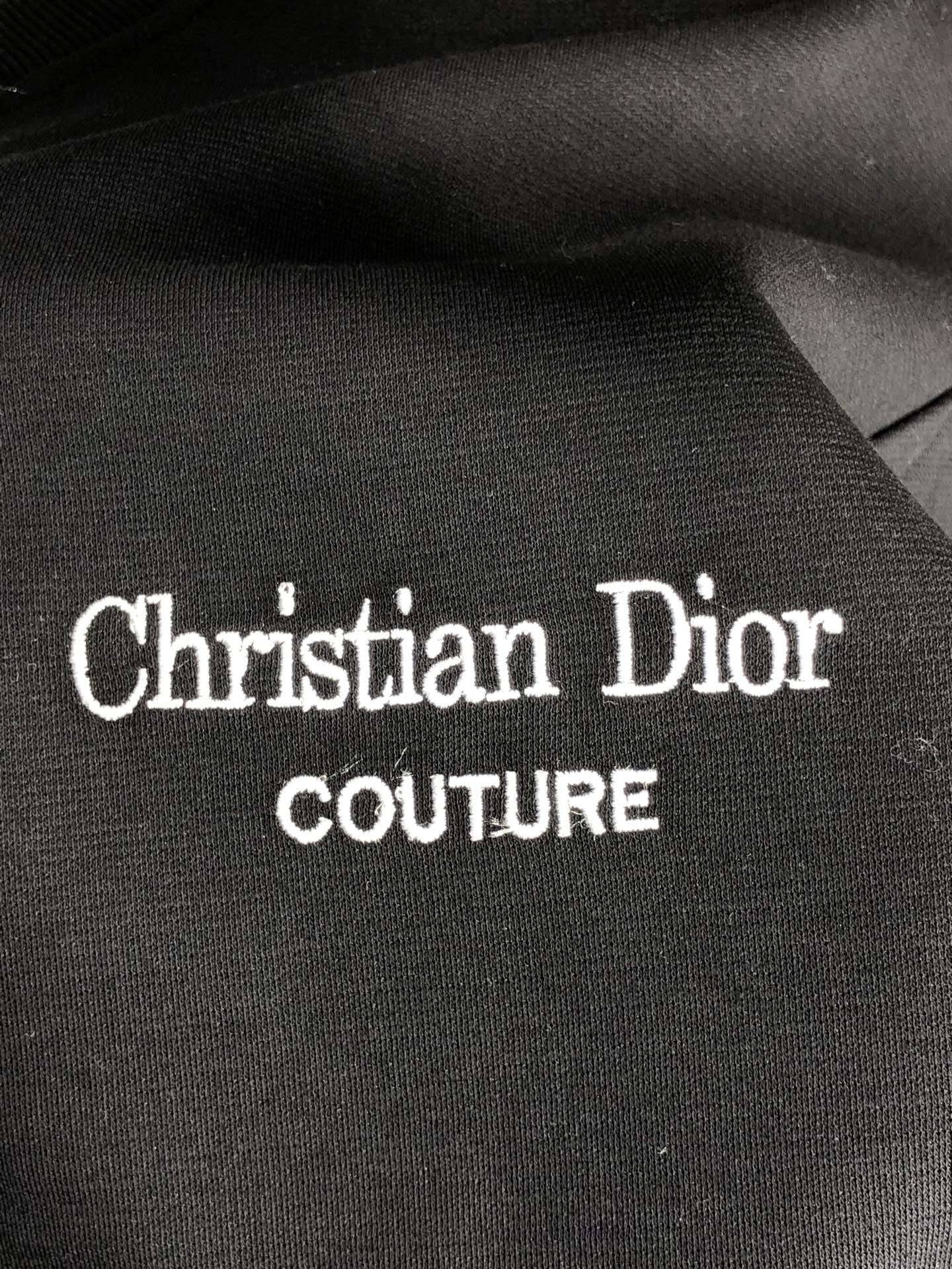 。Dior。2025秋冬新款字母logo针织棉卫衣T恤 渠道精品！都市系列产物，奢华程度满分的字母log