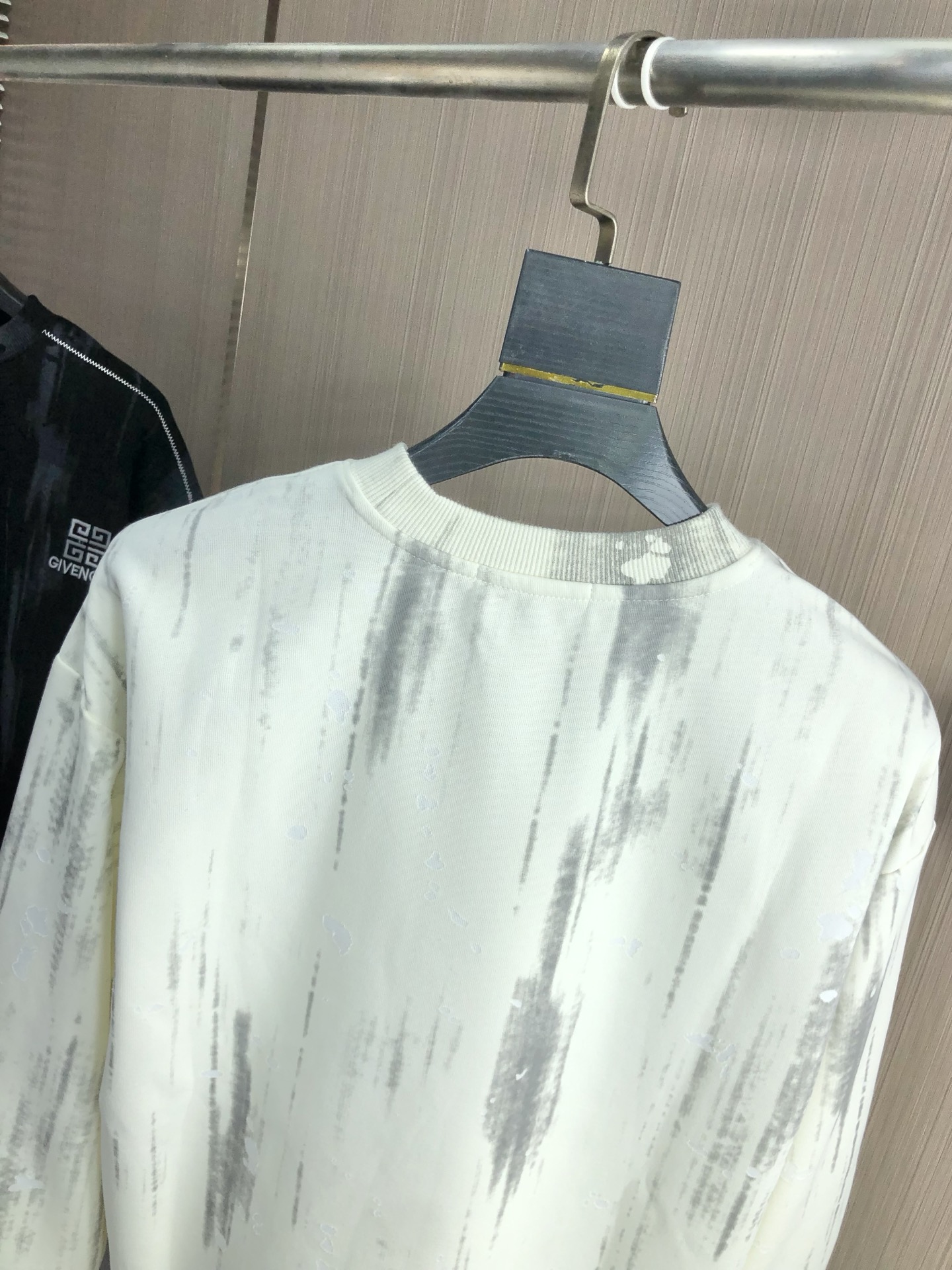 。纪梵希。2025秋冬新款字母logo针织棉卫衣T恤 渠道精品！都市系列产物，奢华程度满分的字母logo