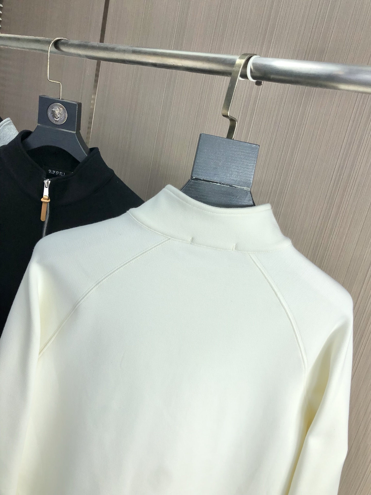 。Gucci。2025秋冬新款字母logo针织棉卫衣T恤 渠道精品！都市系列产物，奢华程度满分的字母lo