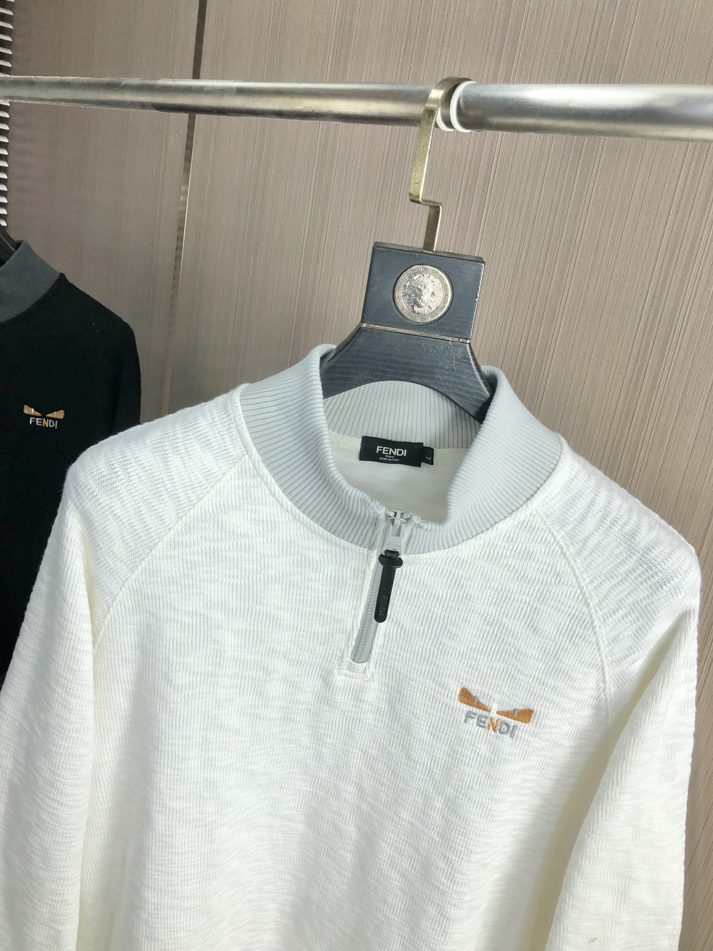 。芬迪。2025秋冬新款字母logo针织棉卫衣T恤 渠道精品！都市系列产物，奢华程度满分的字母logo元