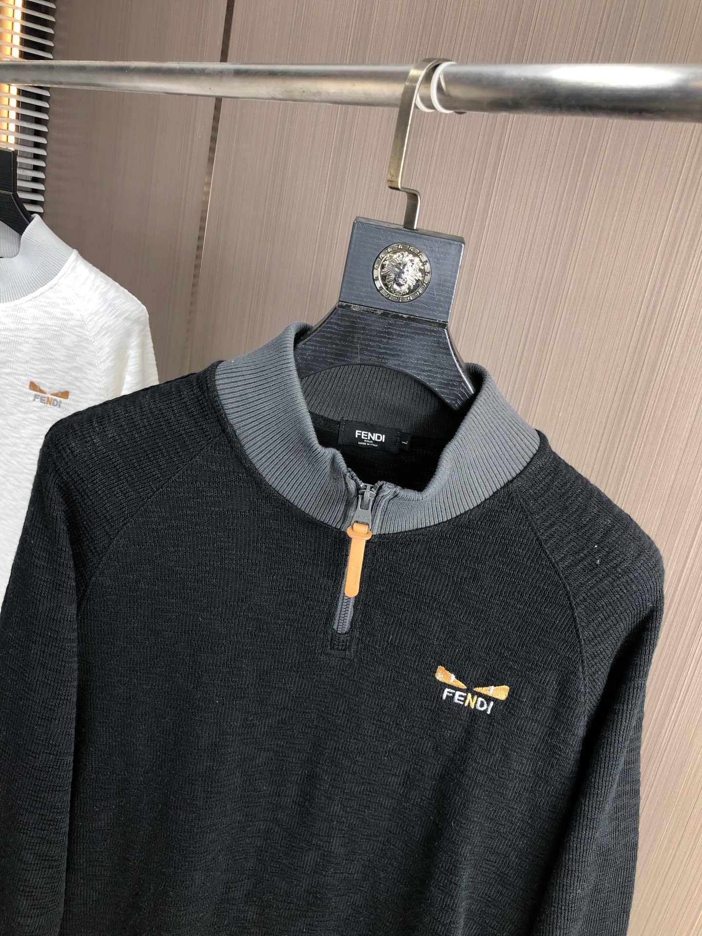 。芬迪。2025秋冬新款字母logo针织棉卫衣T恤 渠道精品！都市系列产物，奢华程度满分的字母logo元