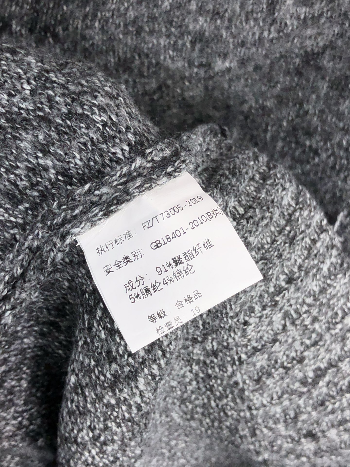 。罗意威。2025秋冬针织毛衣连帽开衫顶级进口针织棉面料 采用进口编织机制造 亲肤不扎身 不起球 手感很