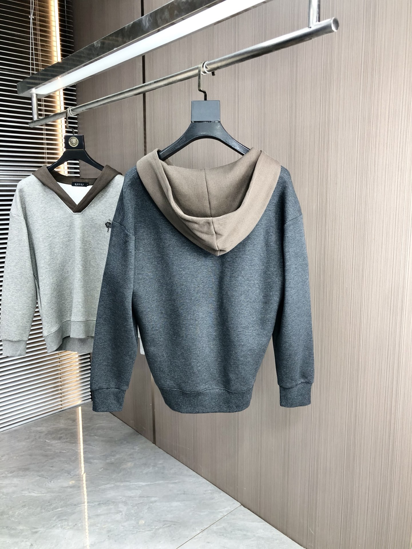 。Gucci。2025秋冬新款字母logo针织棉卫衣T恤 渠道精品！都市系列产物，奢华程度满分的字母lo