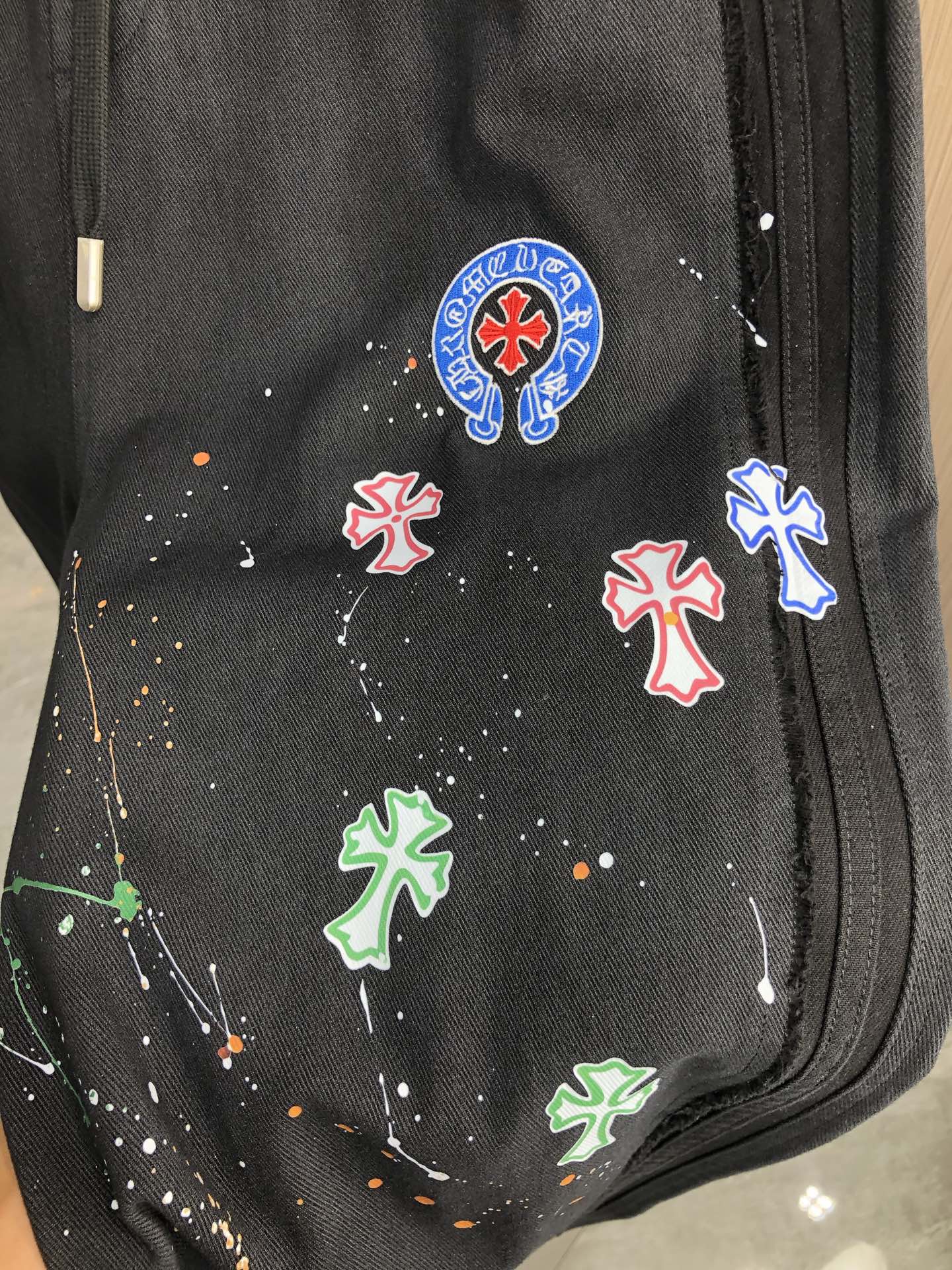 。Y克罗心。2025秋冬季新款休闲工装牛仔裤 时尚休闲 休闲版型 微弹力面料 面料舒适柔软，突破常规牛仔