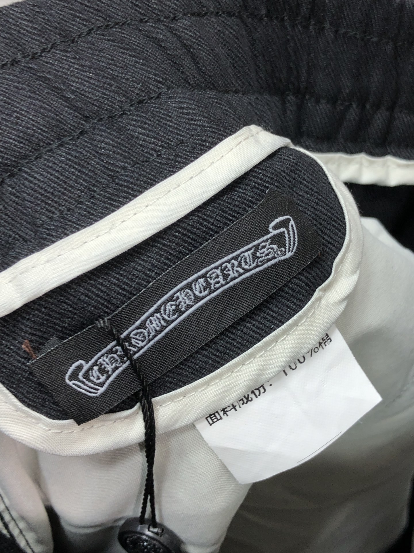 。Y克罗心。2025秋冬季新款休闲工装牛仔裤 时尚休闲 休闲版型 微弹力面料 面料舒适柔软，突破常规牛仔