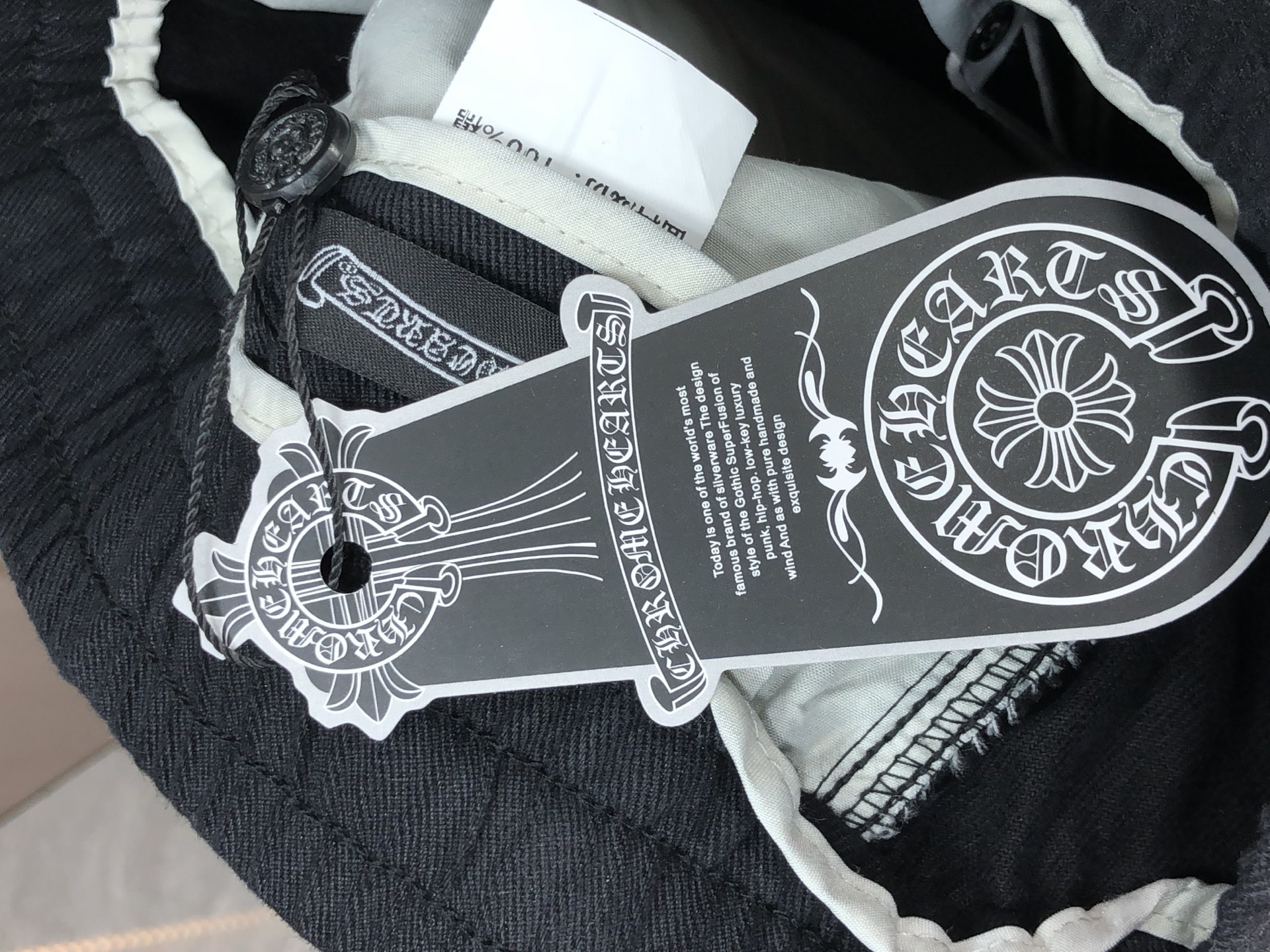 。Y克罗心。2025秋冬季新款休闲工装牛仔裤 时尚休闲 休闲版型 微弹力面料 面料舒适柔软，突破常规牛仔