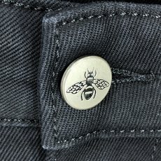。Gucci。2025秋冬高级时装感,超柔牛仔面料 , 浅色洗水牛仔裤。面料很特殊,超细精仿棉纱混纺,超 。Gucci。2025秋冬高级时装感,超柔牛仔面料 , 浅色洗水牛仔裤。面料很特殊,超细精仿棉纱混纺,超