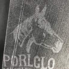 。Polo。2025秋冬高级时装感,超柔牛仔面料 , 浅色洗水牛仔裤。面料很特殊,超细精仿棉纱混纺,超柔 。Polo。2025秋冬高级时装感,超柔牛仔面料 , 浅色洗水牛仔裤。面料很特殊,超细精仿棉纱混纺,超柔