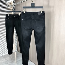 。巴黎世家。2025秋冬高级时装感,超柔牛仔面料 , 浅色洗水牛仔裤。面料很特殊,超细精仿棉纱混纺,超柔 。巴黎世家。2025秋冬高级时装感,超柔牛仔面料 , 浅色洗水牛仔裤。面料很特殊,超细精仿棉纱混纺,超柔