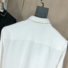 。克罗心。四季款时尚新品👔男士长袖衬衣 同步👍🏼采用高档顶级面料 绝不起球 舒适精致,上身效果极佳 。克罗心。四季款时尚新品👔男士长袖衬衣 同步👍🏼采用高档顶级面料 绝不起球 舒适精致,上身效果极佳