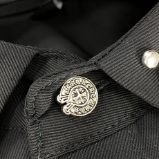 。克罗心。四季款时尚新品👔男士长袖衬衣 同步👍🏼采用高档顶级面料 绝不起球 舒适精致,上身效果极佳 。克罗心。四季款时尚新品👔男士长袖衬衣 同步👍🏼采用高档顶级面料 绝不起球 舒适精致,上身效果极佳