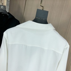 。克罗心。四季款时尚新品👔男士长袖衬衣 同步👍🏼采用高档顶级面料 绝不起球 舒适精致,上身效果极佳 。克罗心。四季款时尚新品👔男士长袖衬衣 同步👍🏼采用高档顶级面料 绝不起球 舒适精致,上身效果极佳