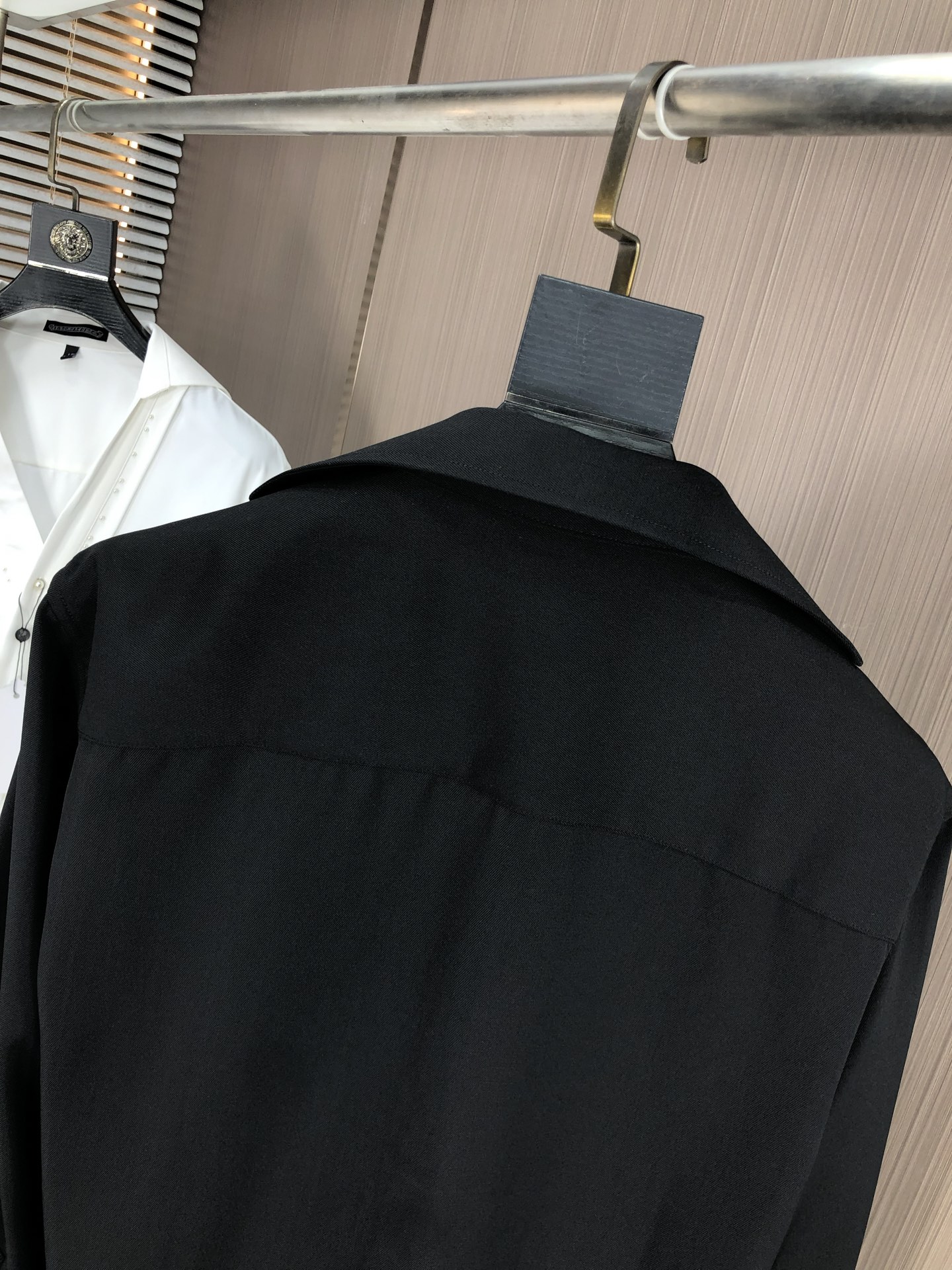 。克罗心。四季款时尚新品👔男士长袖衬衣 同步👍🏼采用高档顶级面料  绝不起球 舒适精致，上身效果极佳  