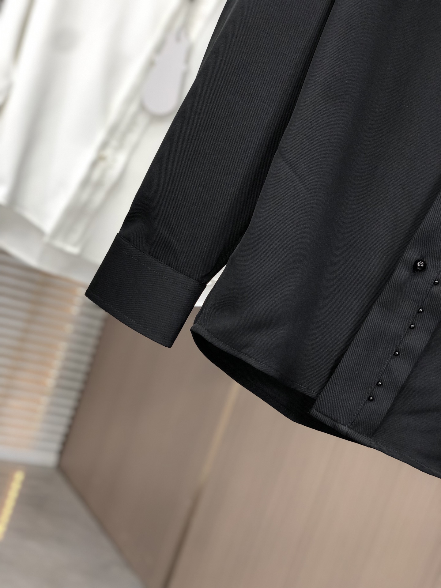 。克罗心。四季款时尚新品👔男士长袖衬衣 同步👍🏼采用高档顶级面料  绝不起球 舒适精致，上身效果极佳  