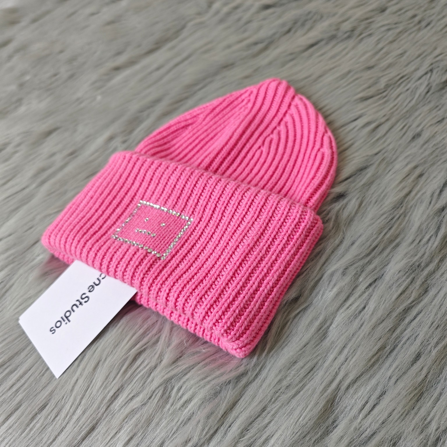 “High-Quality Women’s Autumn/Winter Clothes: Real Pictures, Skinner Colors, Comfortable Australian Flair – Limited Hats Available” - 图片 5