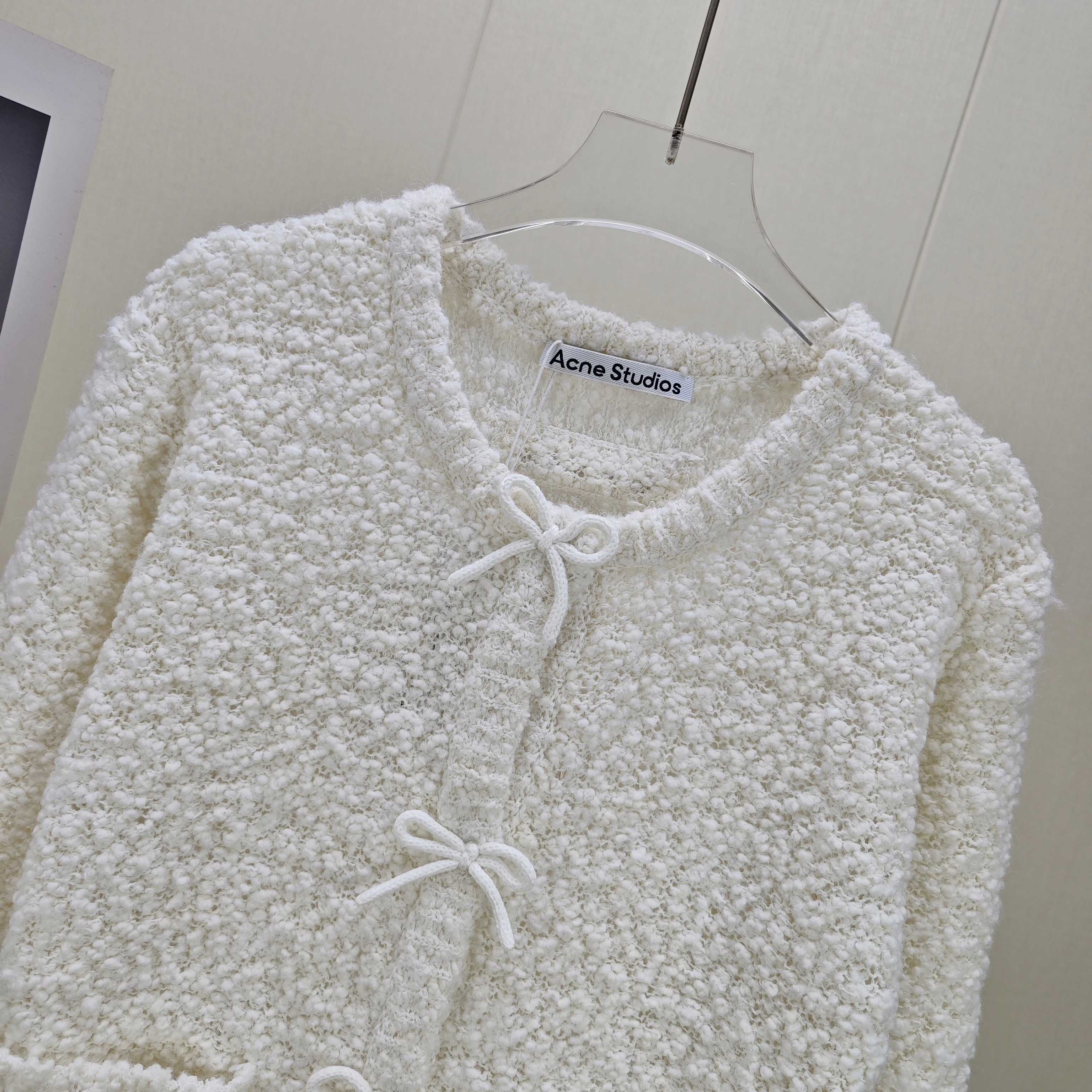 2025 New High-End Women’s Suit with Handmade Embroidered Butterflies in Mi White - 图片 4