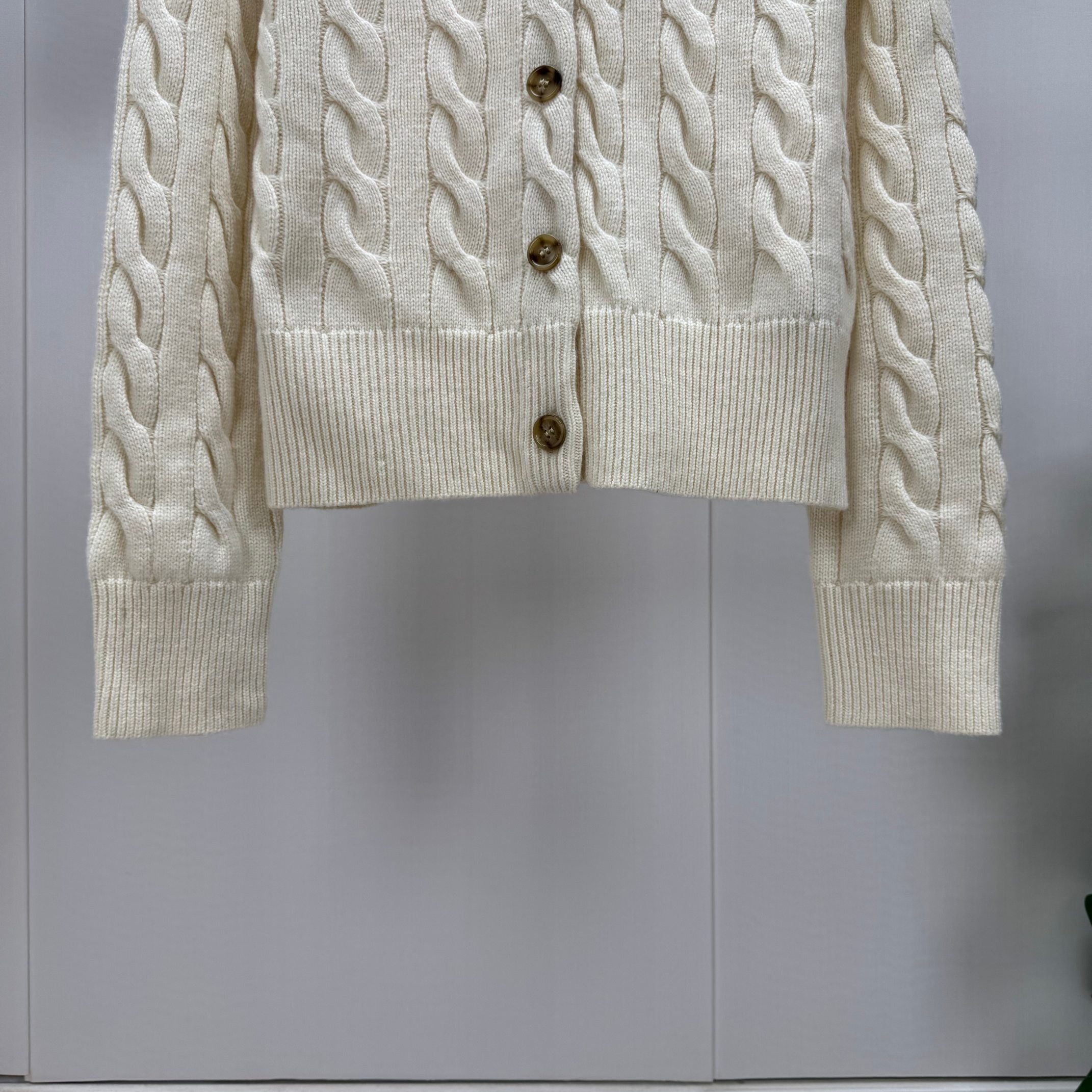 High-End Quality Women’s Suit with Zaraf Mall 25 New Twigs for Autumn and Winter – Almonds, S/M/L Sizes - 图片 4