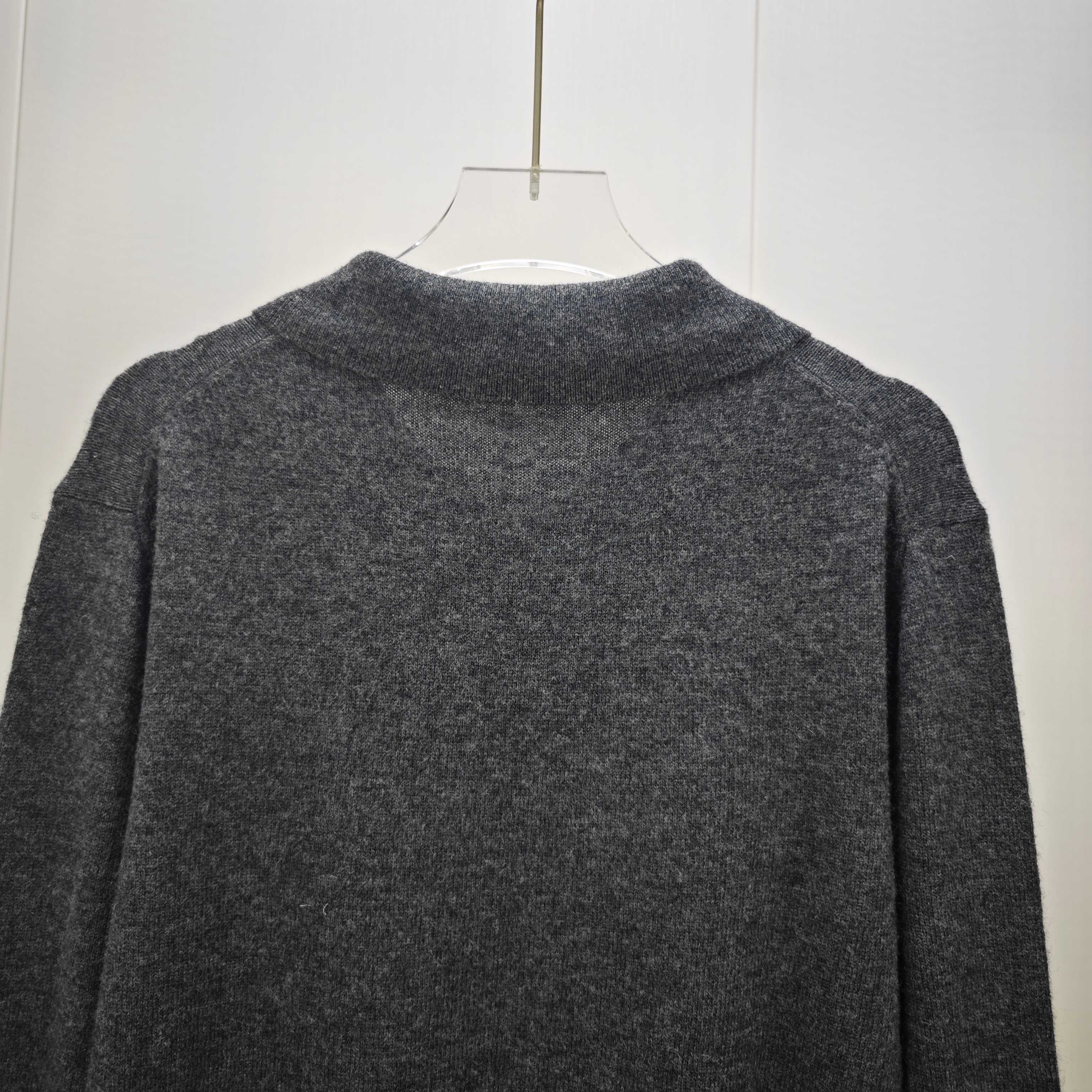 High-End Women’s Clothing: ACNE25 Heart-Weaving Wool Needles for Autumn Customization - 图片 8