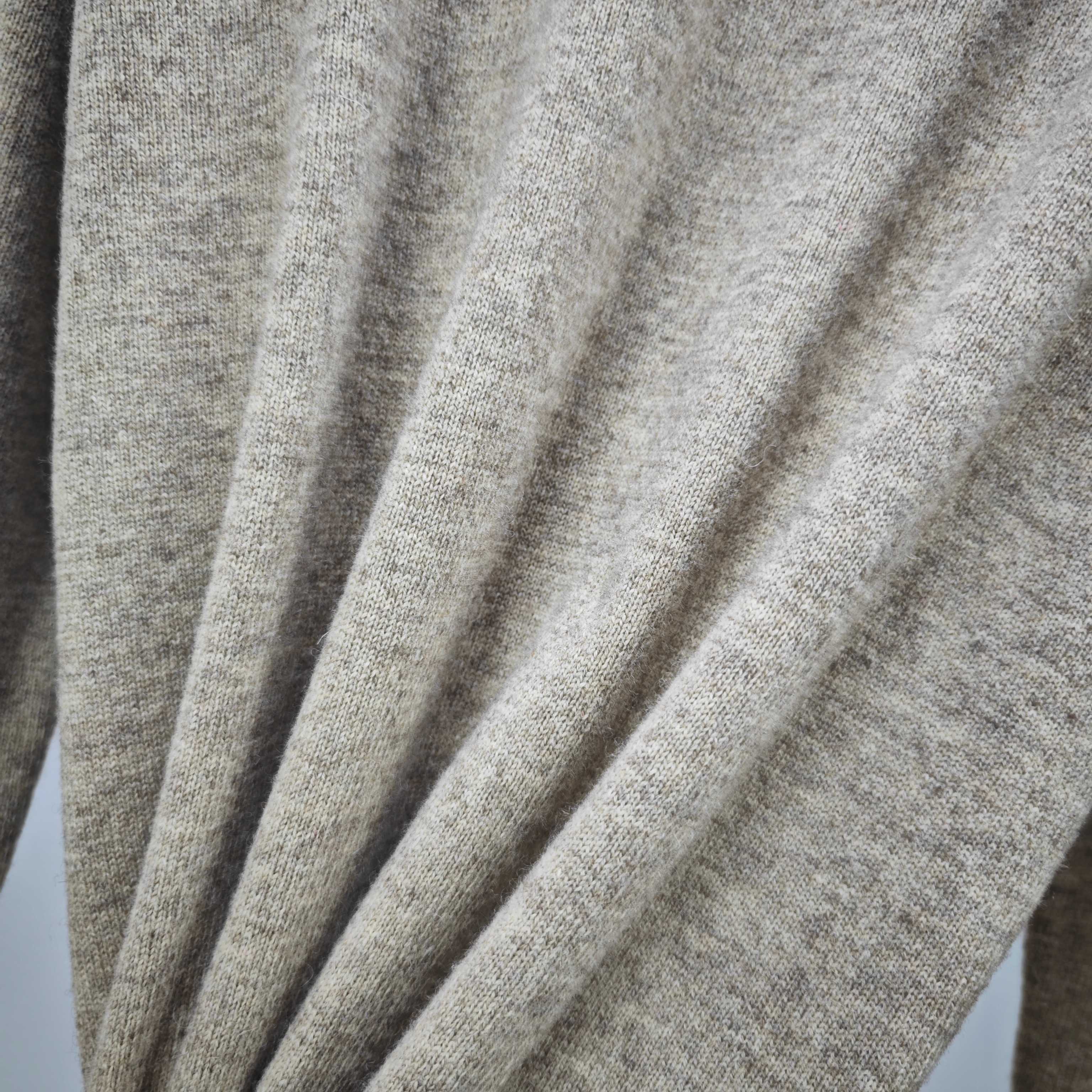 High-End Women’s Clothing: ACNE25 Heart-Weaving Wool Needles, Australian Hairy Fabric, Dark Ash Color - 图片 5