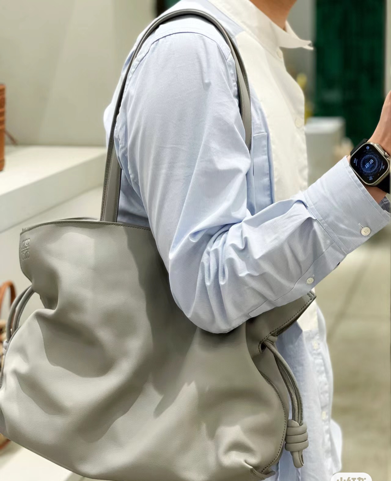 NO:192506,Luo Jia's new size lucky bag is super capable of installing, the texture of Napa cowhide is too silky, new large lucky bag Flamenco, loewe, cowhide19860909罗家新尺寸的福袋超能装的,纳帕牛皮的质感太丝滑啦,新款 大号 福袋Flamenco,loewe,cowhide,Bag