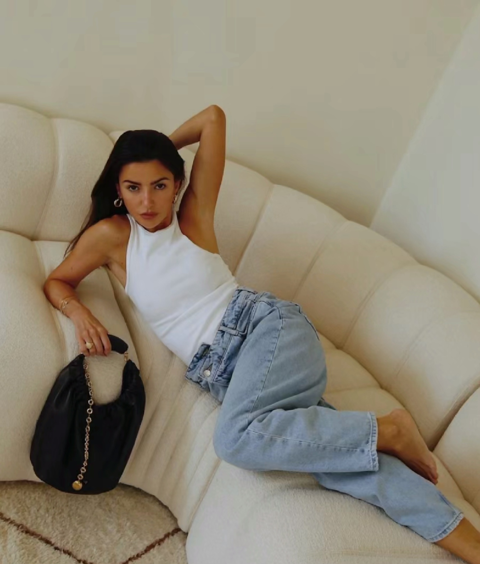 NO:342190,The most popular donut chain soft bag bag type nowadays. It looks good no matter how you carry it. The new model     Squeeze Squeeze Handbag, sheepskin19860909当下最火的甜甜圈链条软袋包型 怎么背都好好看,新款    羊皮Squeeze手袋,she,Bag