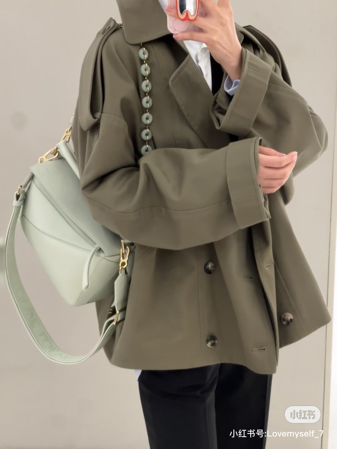 NO:192044,New uzzle fresh and elegant spring jade color~, satin puzzle 18cmVS24cm19860909新款uzzle 清新淡雅春玉色～,缎面puzzle 18cmVS24cm,Bag