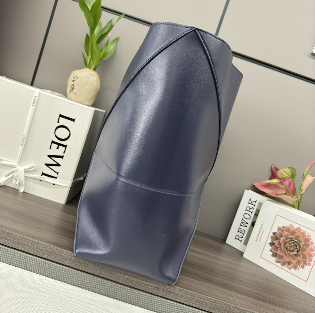 [Loewe Women