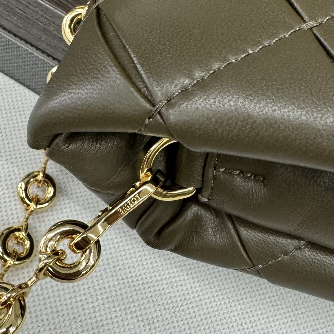 Loewe Puffer Goya Bag in Folded Shiny Nappa Leather with Chain - Olive Green 7 i1720961366 6248 3