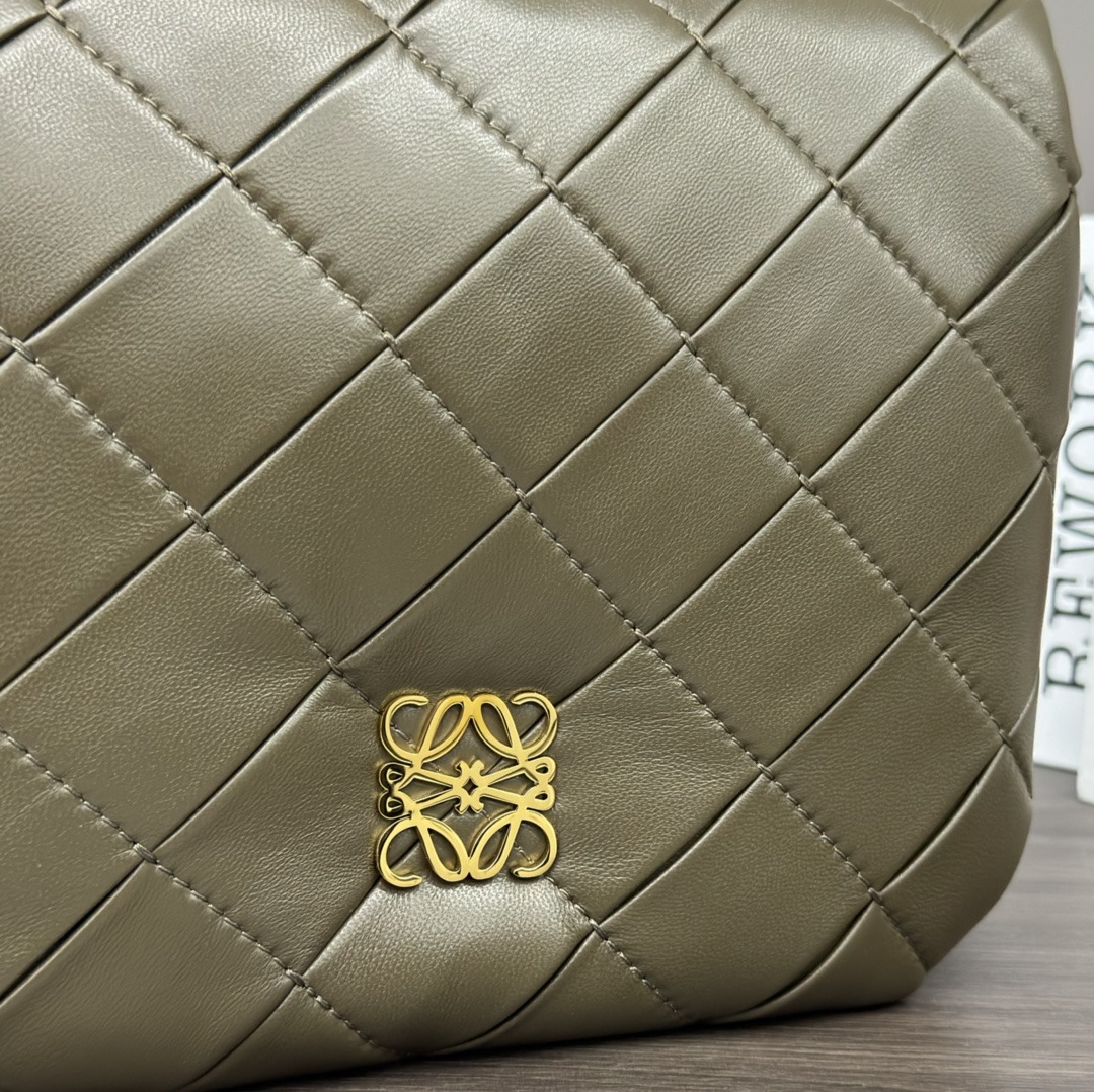 Loewe Puffer Goya Bag in Folded Shiny Nappa Leather with Chain - Olive Green 6 i1720961367 4719 4