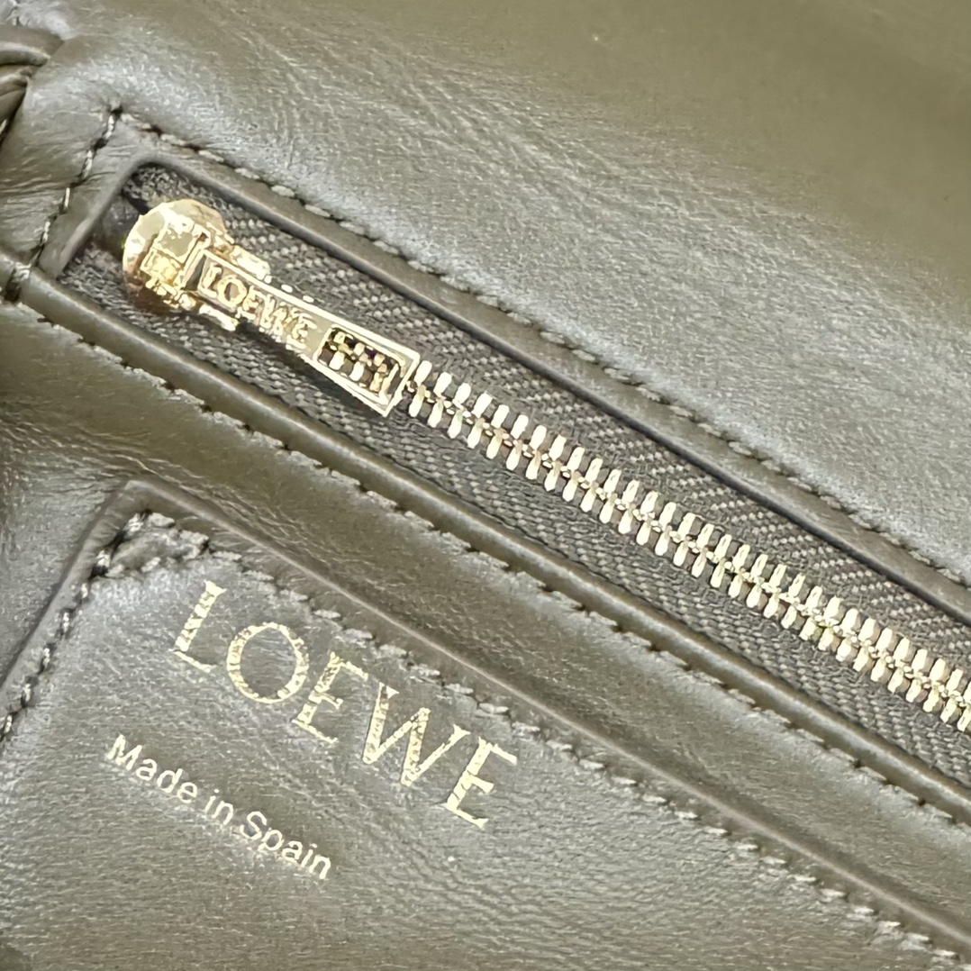 Loewe Puffer Goya Bag in Folded Shiny Nappa Leather with Chain - Olive Green 10 i1720961367 5143 8