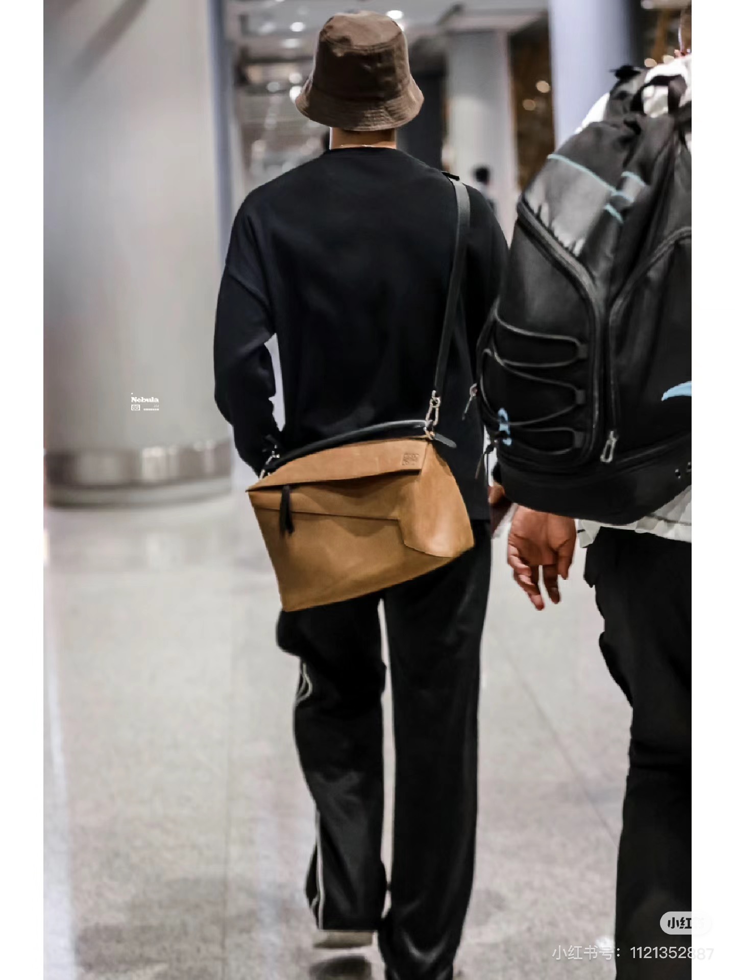 NO:343134,Wang Yibo's same uzzle, very materialistic, relaxed and fashionable, novel style~, new size    New Puzzle (33CM) men's puzzle medium size large size19860909王一博同款uzzle 实物质感非常好 轻松时髦 款式新颖～,新尺寸    新款puzzle（33CM）男款puzzl,Bag