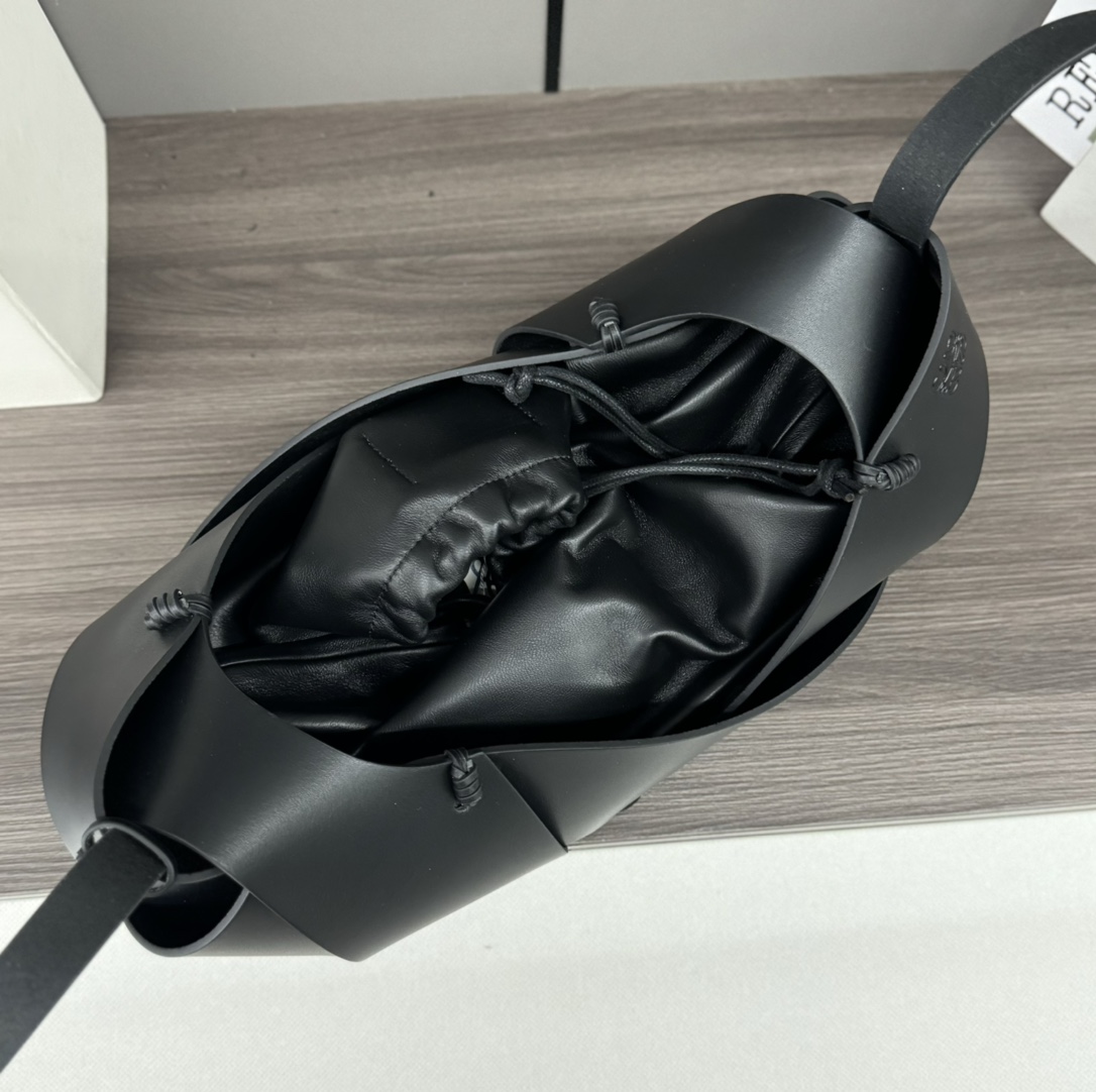 Roger Vivier 艺术家合作系列 手袋包 6