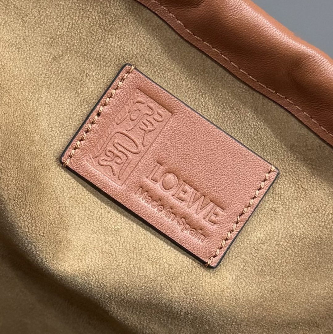 Roger Vivier 艺术家合作系列 手袋包 8