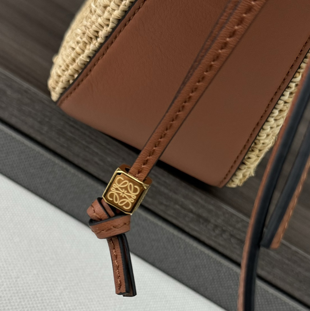 LOEWE Hammock Hobo 手袋包,loewe 7