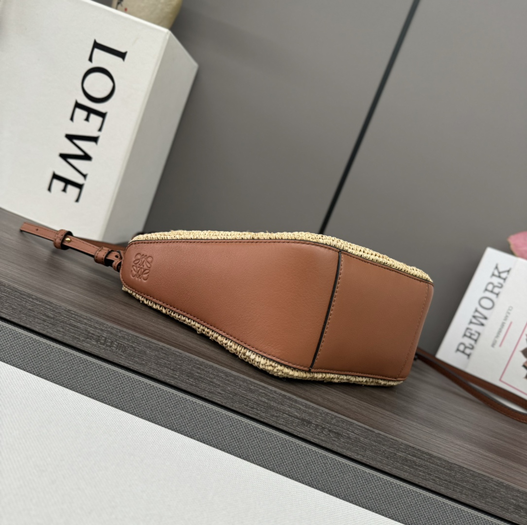 LOEWE Hammock Hobo 手袋包,loewe 5