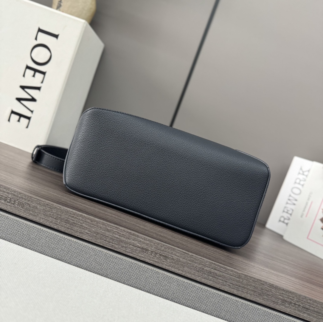 L⊚℮w℮🌟新版本🆕 小号柔软粒面牛皮革Puzzle Edge手袋𝑳家🆕推出的首次亮相手提包*长方体形状