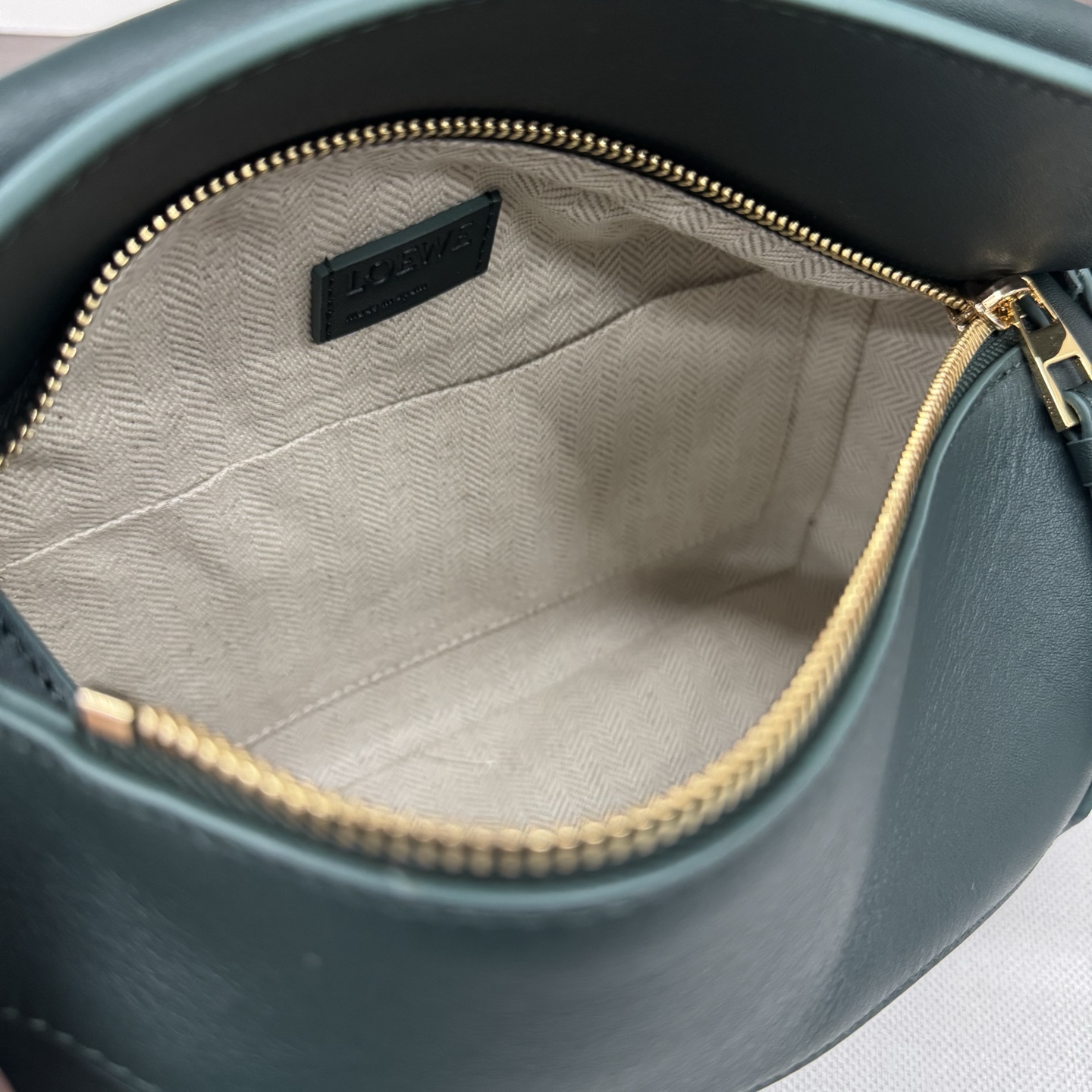 L⊚℮w℮🌟新版本🆕 小号柔软牛皮革Puzzle Edge手袋𝑳家🆕推出的首次亮相手提包*长方体形状和精