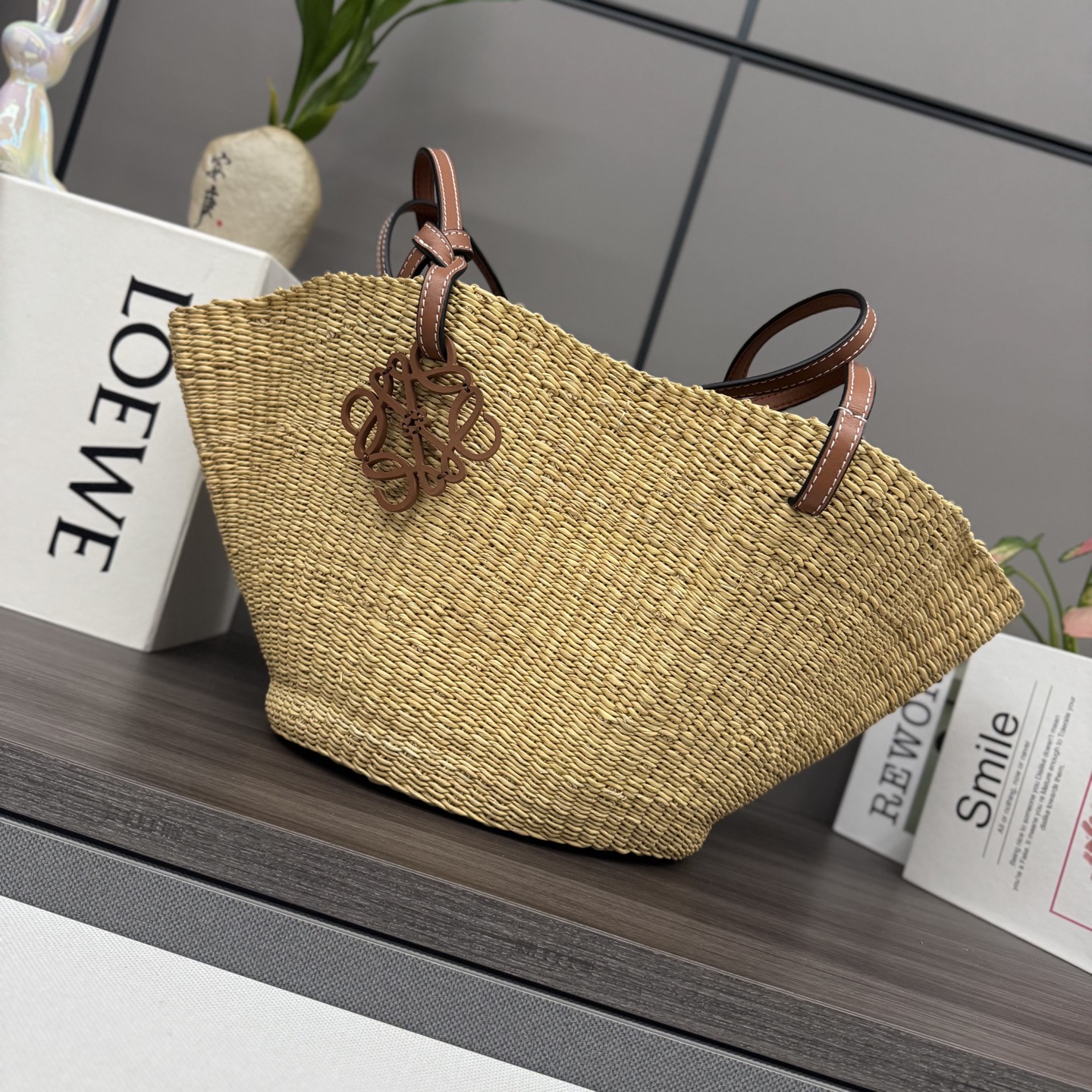 Loewe Sac Panier Tissé en Paille Naturelle avec Anse en Cuir et Logo
