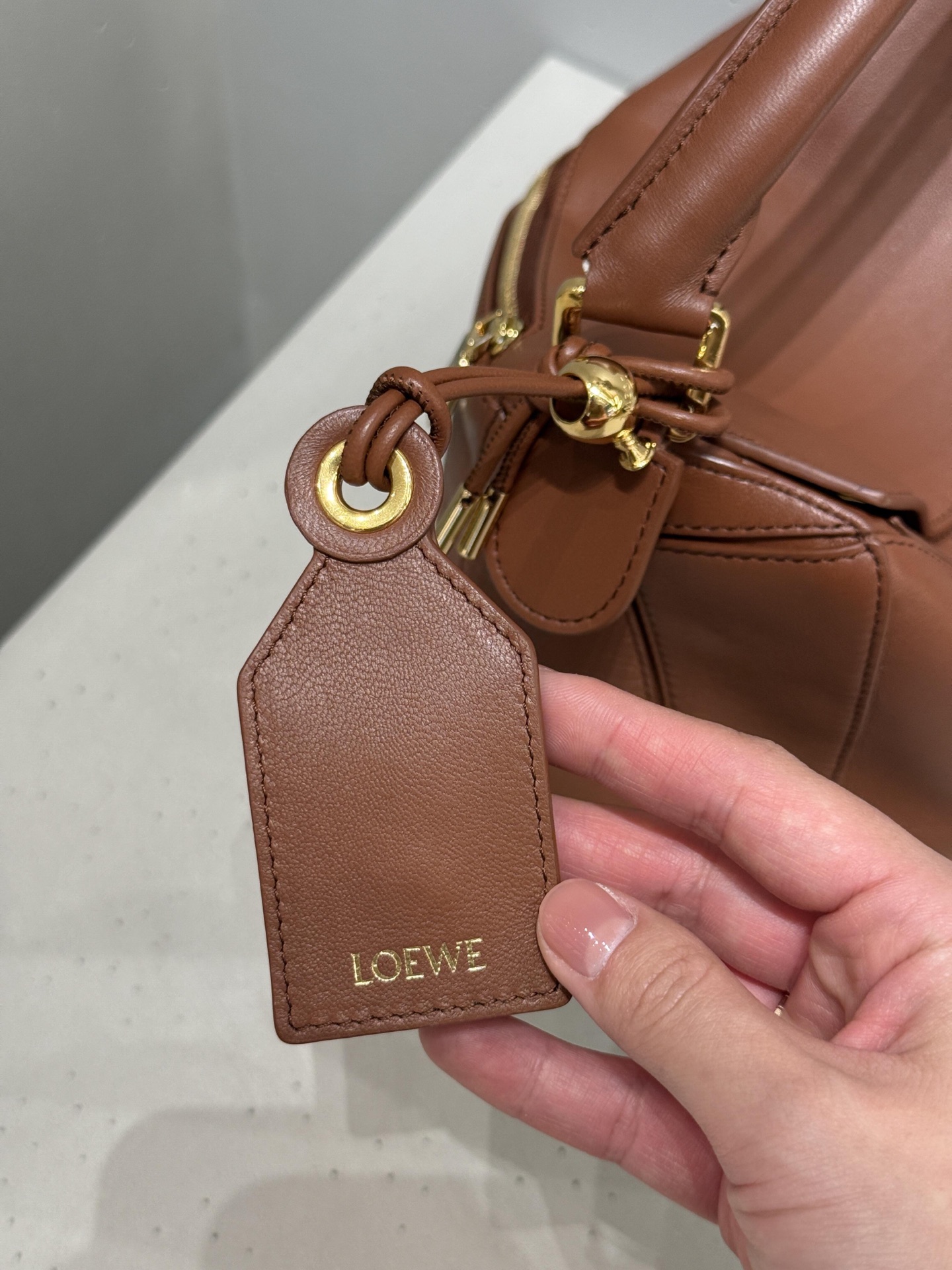 Loewe Puzzle Featherlight Leather Satchel, Adjustable Strap, Crossbody Handbag 8 i1743440536046 8940 0 6