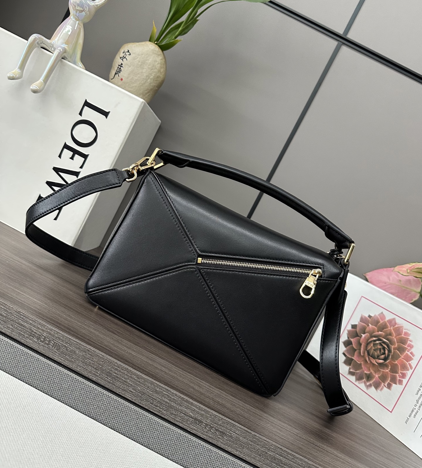 Loewe Puzzle Small Nappa Leather Featherlight Handbag, Black, 24 x 10.5 x 16.5 cm 4 i1743522120456 3365 0 2