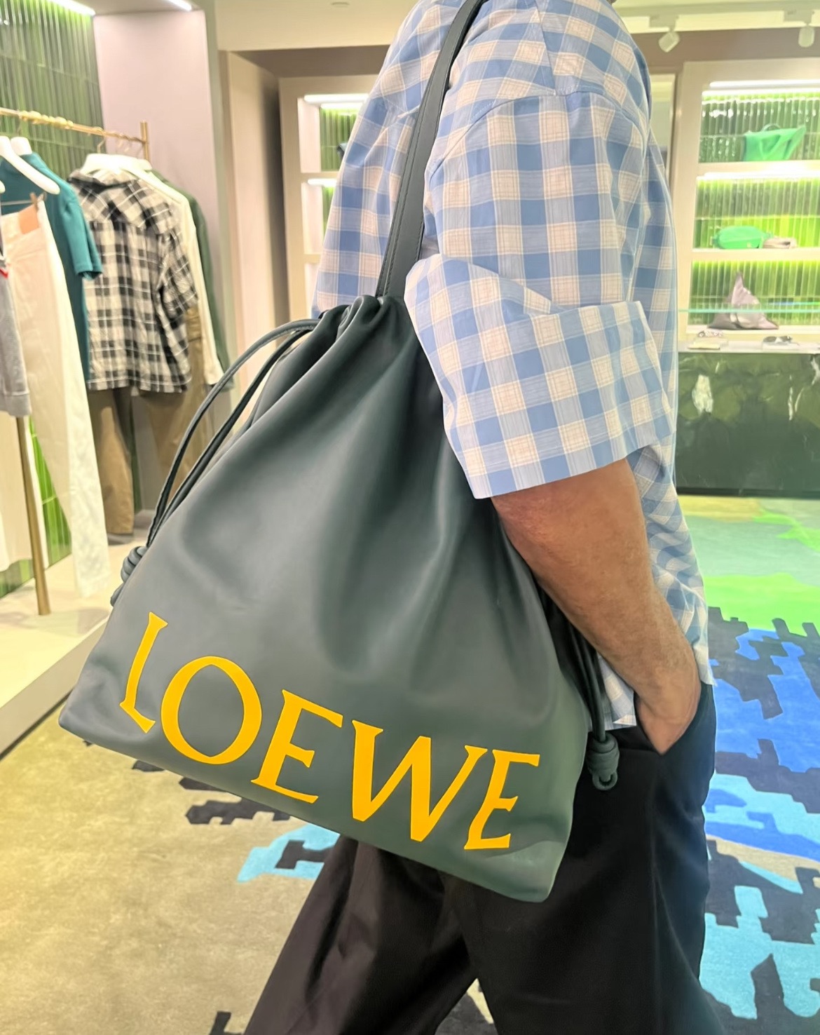 NO:193407,Luojia's new flamenco Tote is very casual. The upper body feels super cool, the new model is large lucky bag Flamenco, loewe19860909罗家新款flamenco Tote非常的随性 上身感觉超酷,新款 大号 福袋Flamenco,loewe,Bag