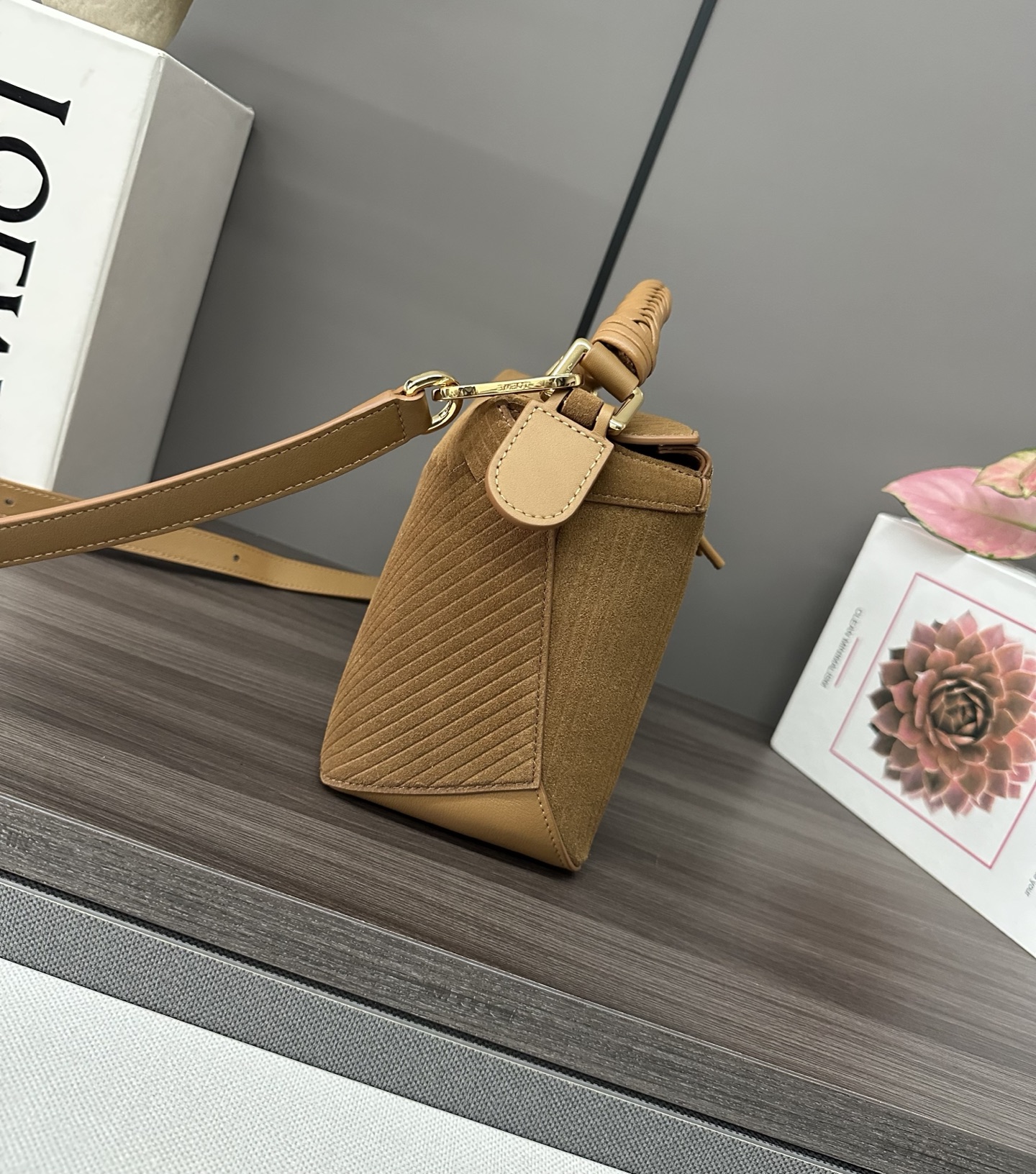 LOEWE Puzzle Edge 手提包包,loewe 2