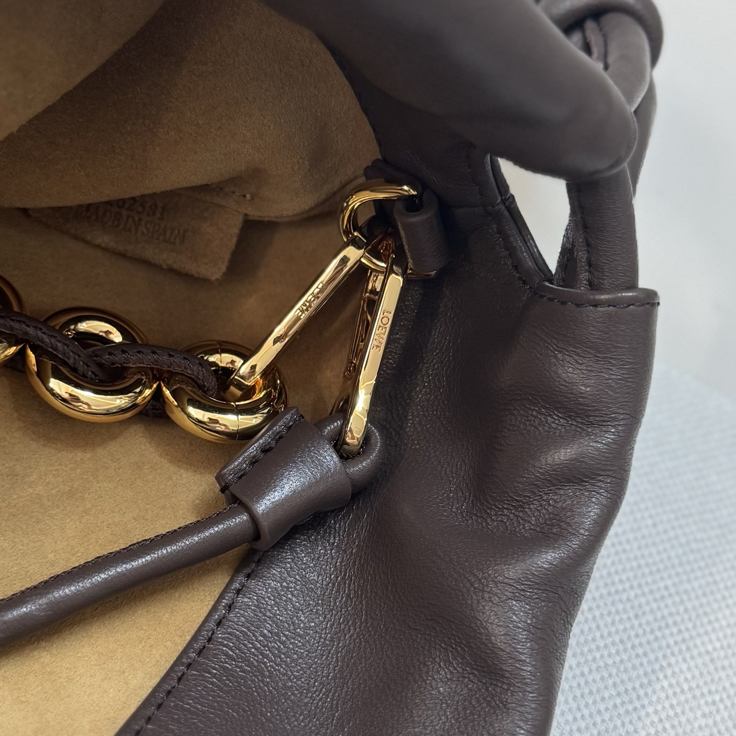 Loewe Style Brown Leather Crossbody Bag Bags Crossbody Bag detail image 7 from source 770710